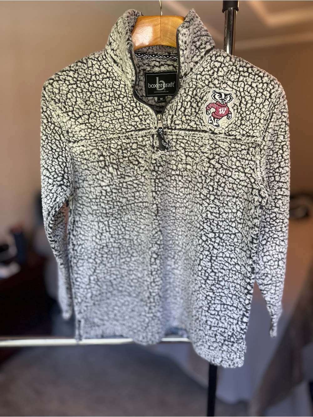 Wisconsin Badgers Boxercraft Women’s Sherpa Quarter Zip Pullover M Bucky